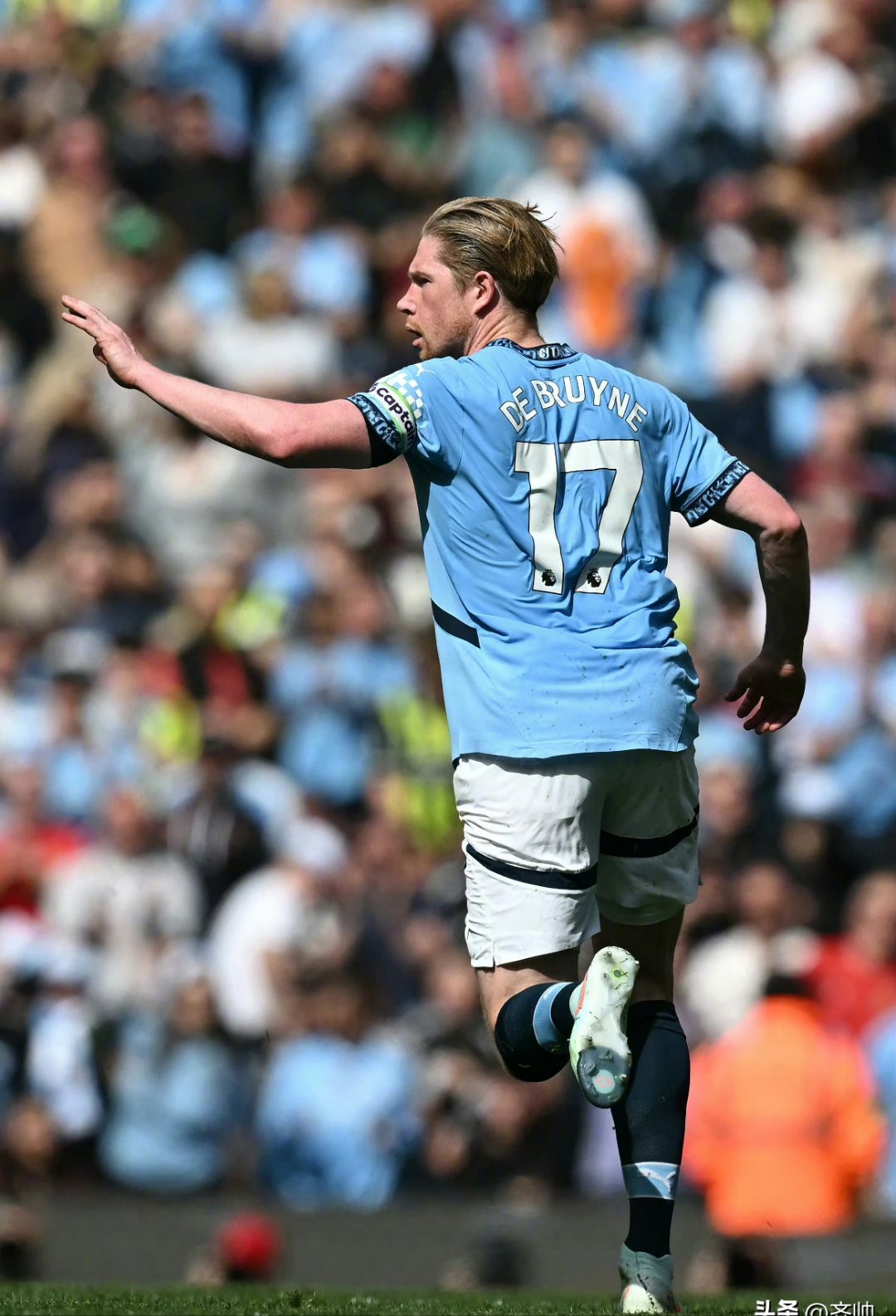 欧洲杯倒计时,曼城转会期火线驰援,细节引发关注,令人意外,年轻球员获得机会的简单介绍 欧洲杯倒计时,曼城转会期火线驰援,细节引发关注,令人意外,年轻球员获得机会的简单介绍