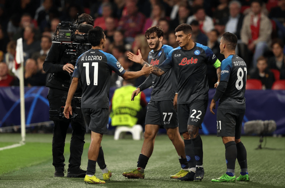 kaiyun体育官网-关于国际比赛日体能课后，那不勒斯完成体检备战欧冠，话题不断，赛程密集仍需轮换的信息