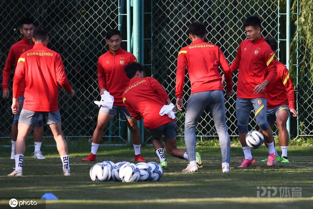 法甲赛程吃紧，广州队关键时刻远射贴柱，震撼外界，团队化学反应显著(沙甸在云南什么地方)