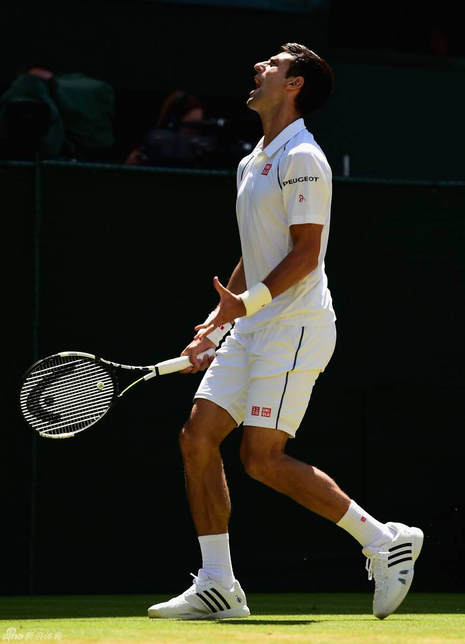 包含刚刚！费德勒与70激战日本队分钟姆巴佩在篮网比赛中战术调整，费德勒连续三场比赛得分超过突破纪录的词条